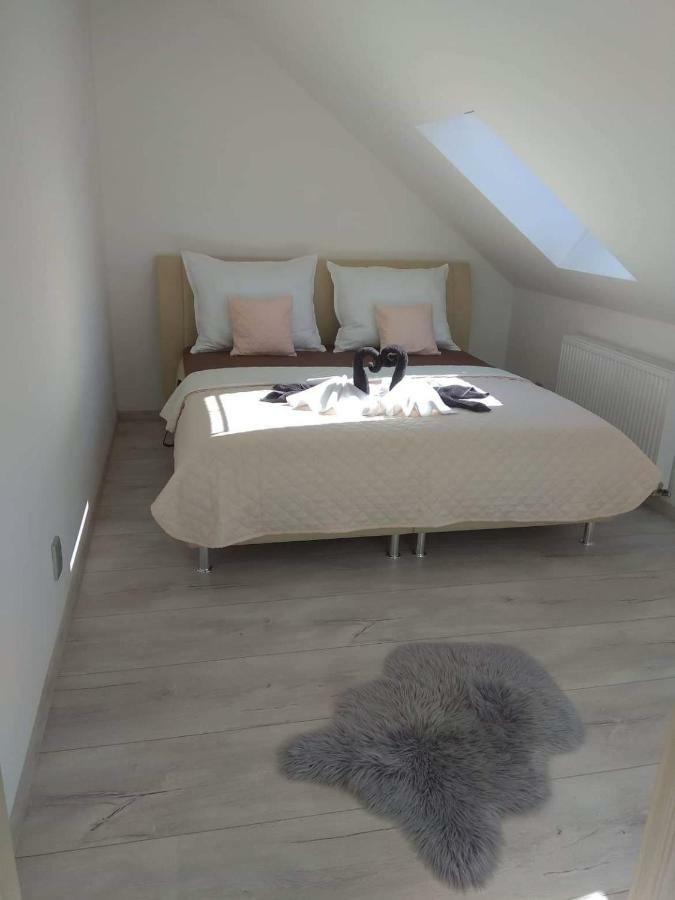 Vip Suite Hotel Heinz Добриш Екстериор снимка